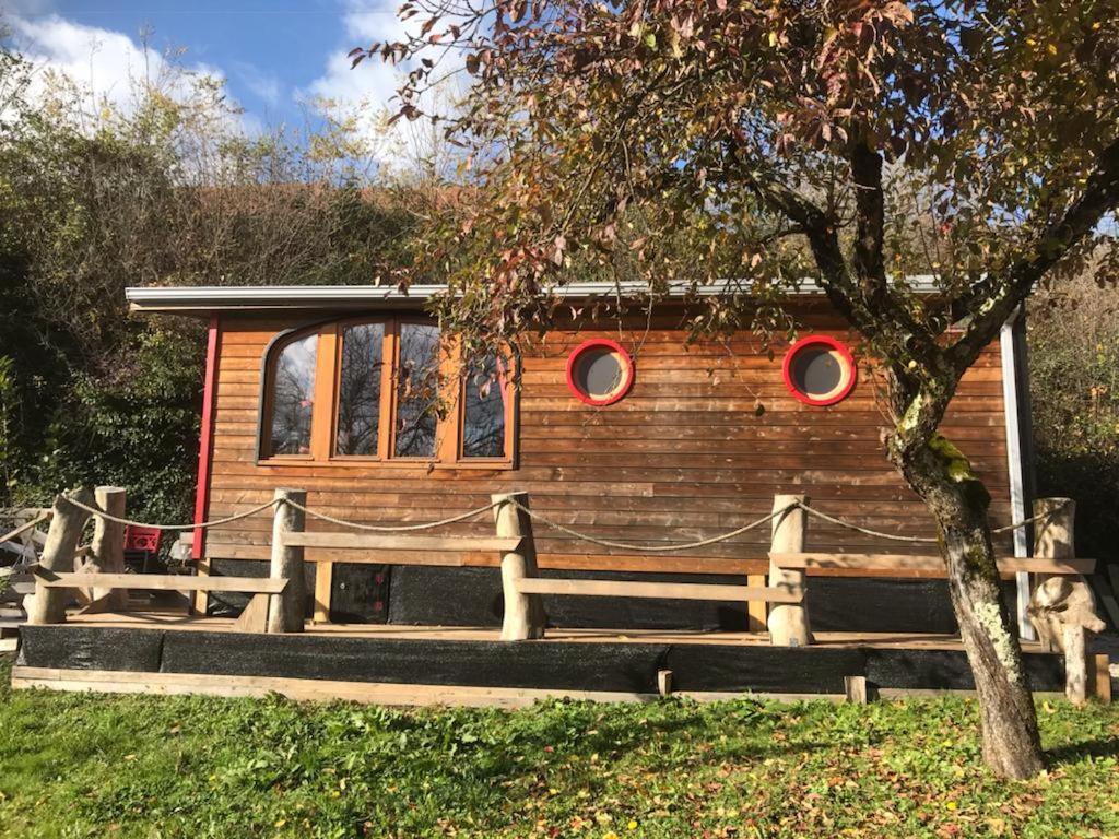 Les Roulottes De Moulin Rouge Audelange